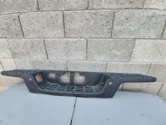 Toyota tacoma oem Rear bumper step