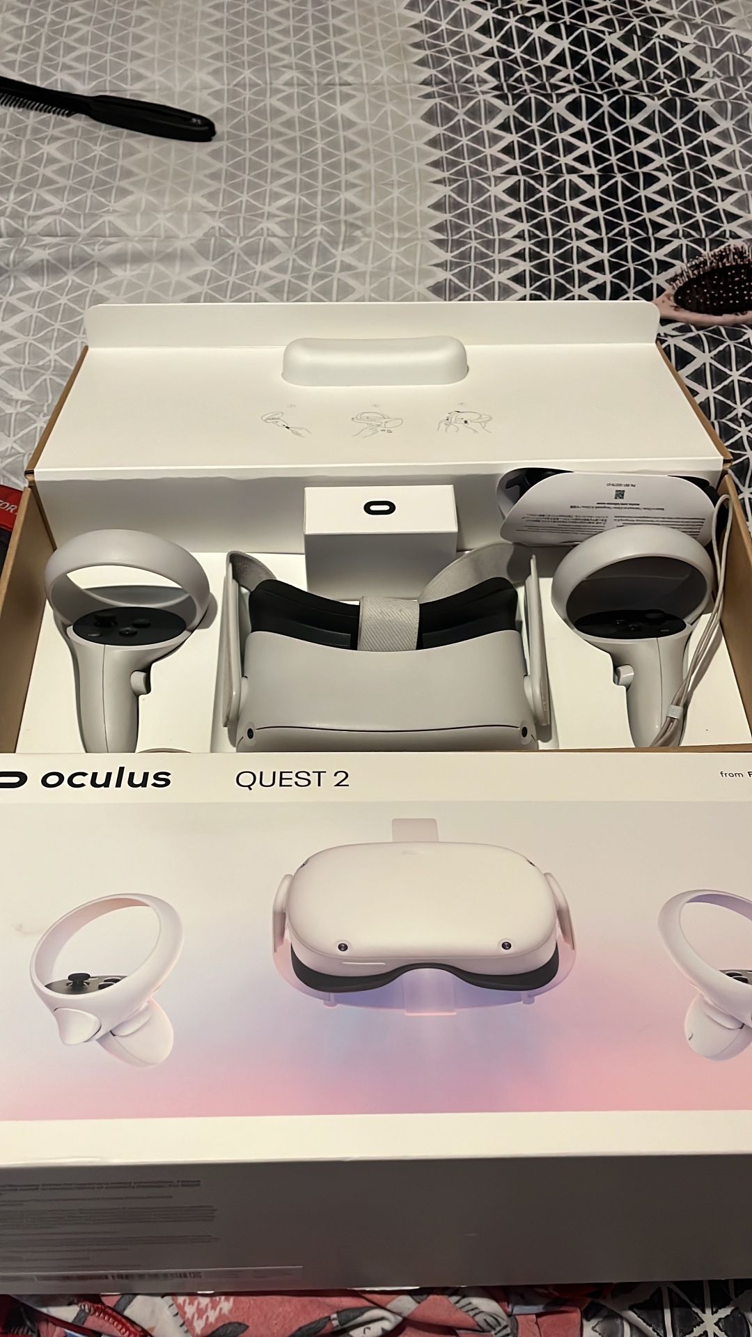 the Oculus Quest 2  With Box 