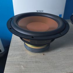 1 Klipsch Subwoofer 1 Infinity Sub