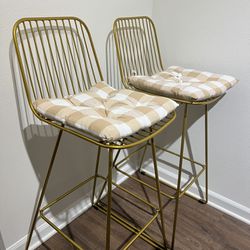 Sillas altas doradas para barra de Cocina/ tall golden chairs for Sale in  Orlando, FL - OfferUp