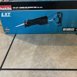 Makita Electric Power Saw