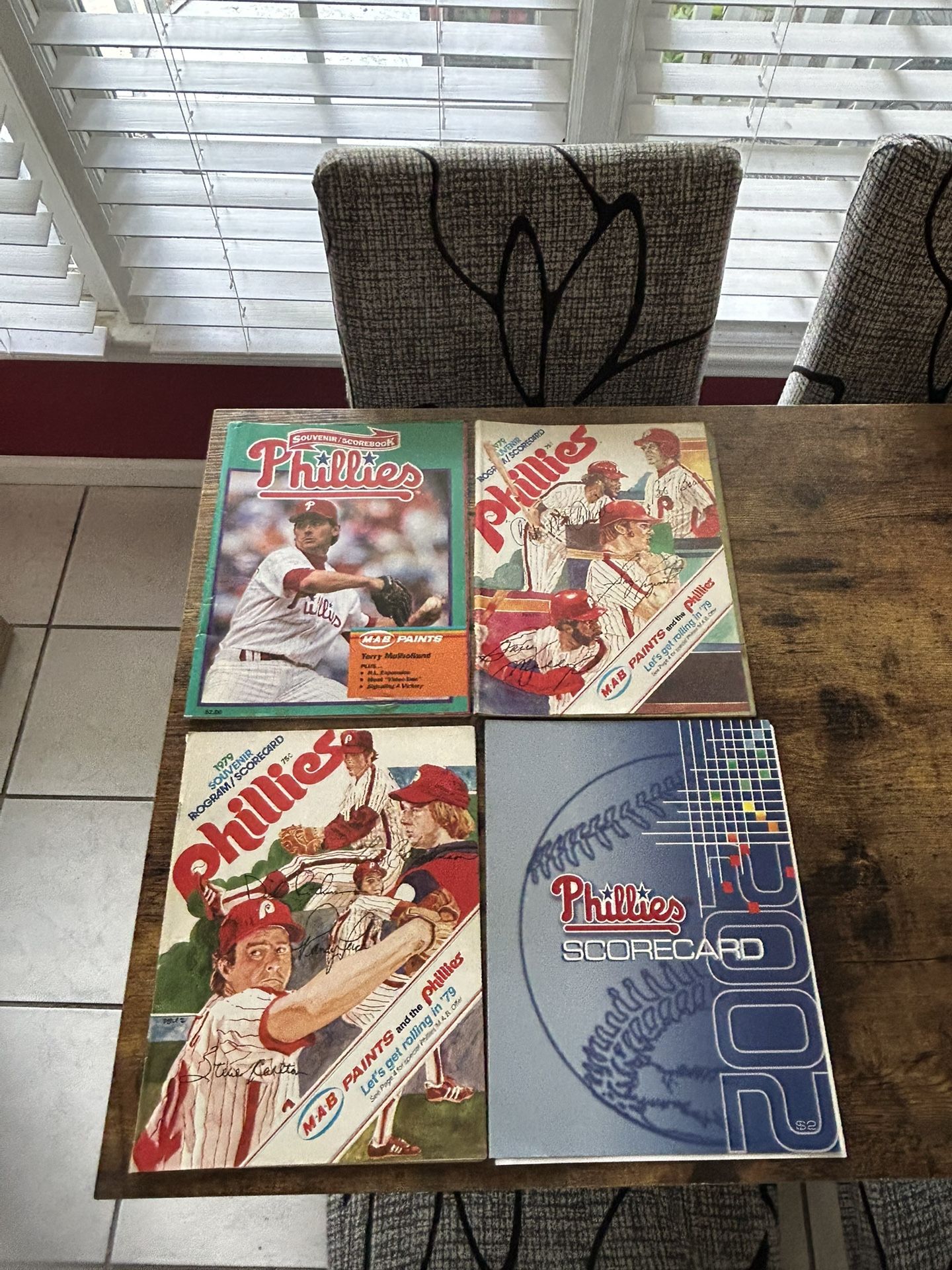 Philadelphia Phillies Magazines-Scorecards-Pictures