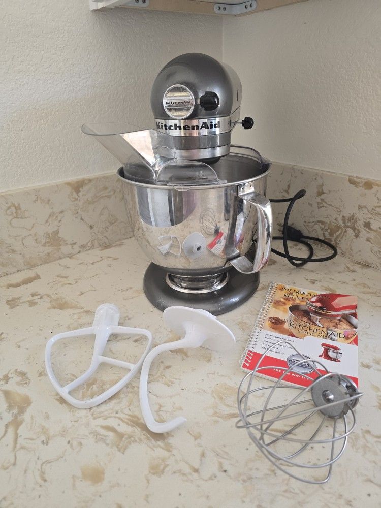 Kitchen Aid Mixer Classic Series  4.5-qt