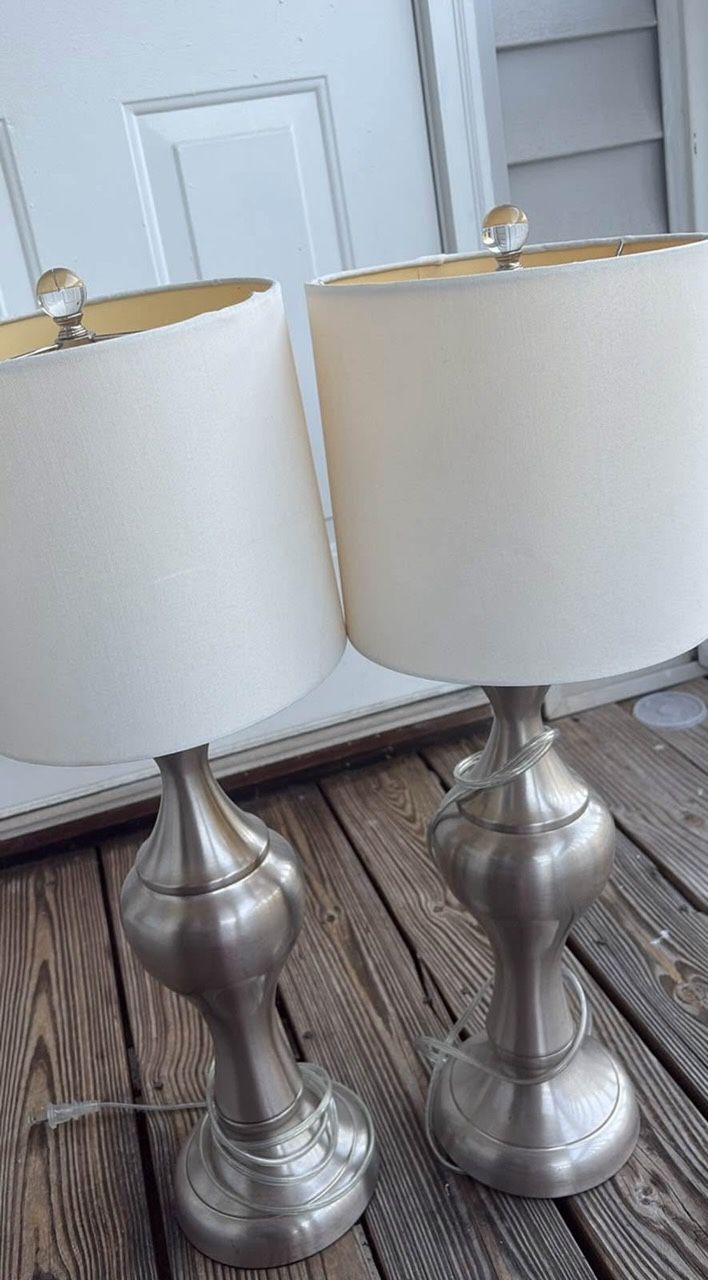 Set of 2 Modern Table Lamps – Brushed Nickel