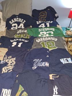 New York Yankees Shirt Mens medium  large Blue Majestic Pullover teeshirt Short Sleeve $10 each or 3 for $20