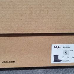 Ugg Boys Kirby Size 5