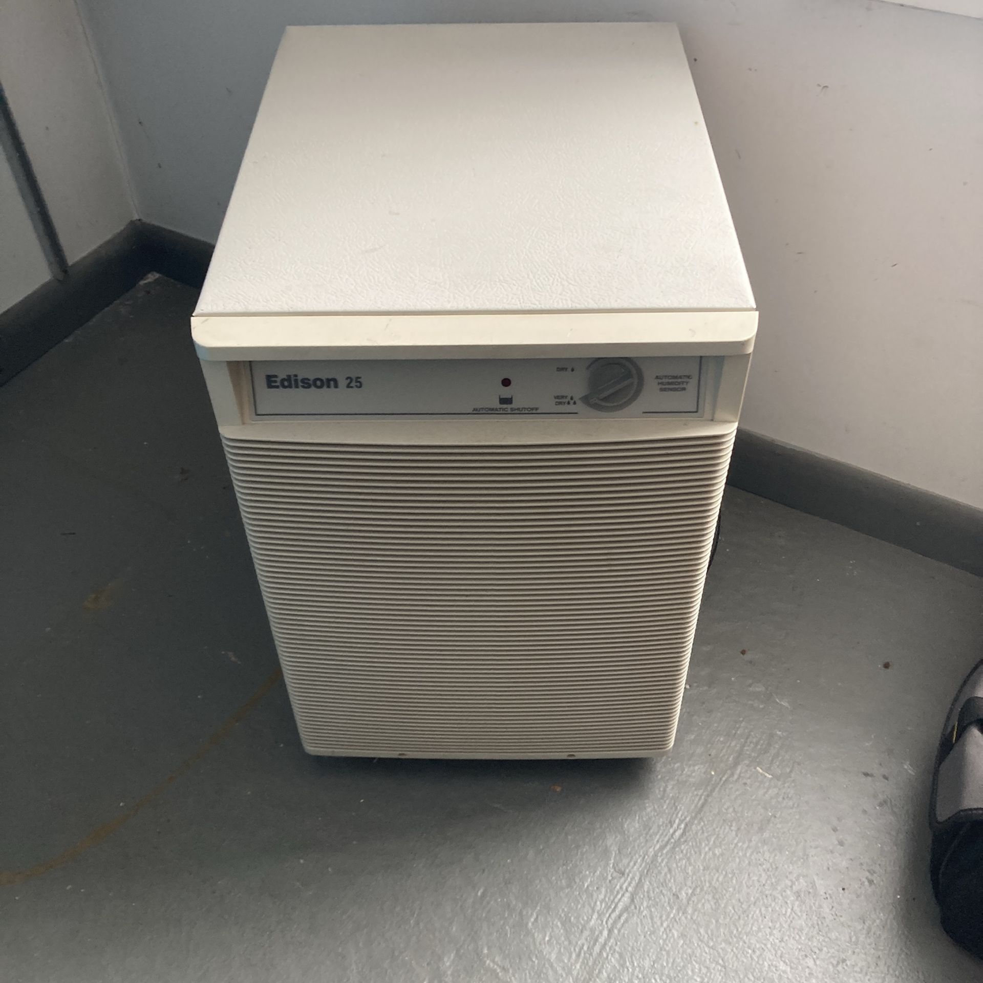 Edison 35 Dehumidifier