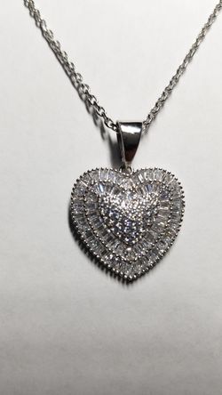 Sterling Silver 925 Hard Necklace with 16"inch silver chain.