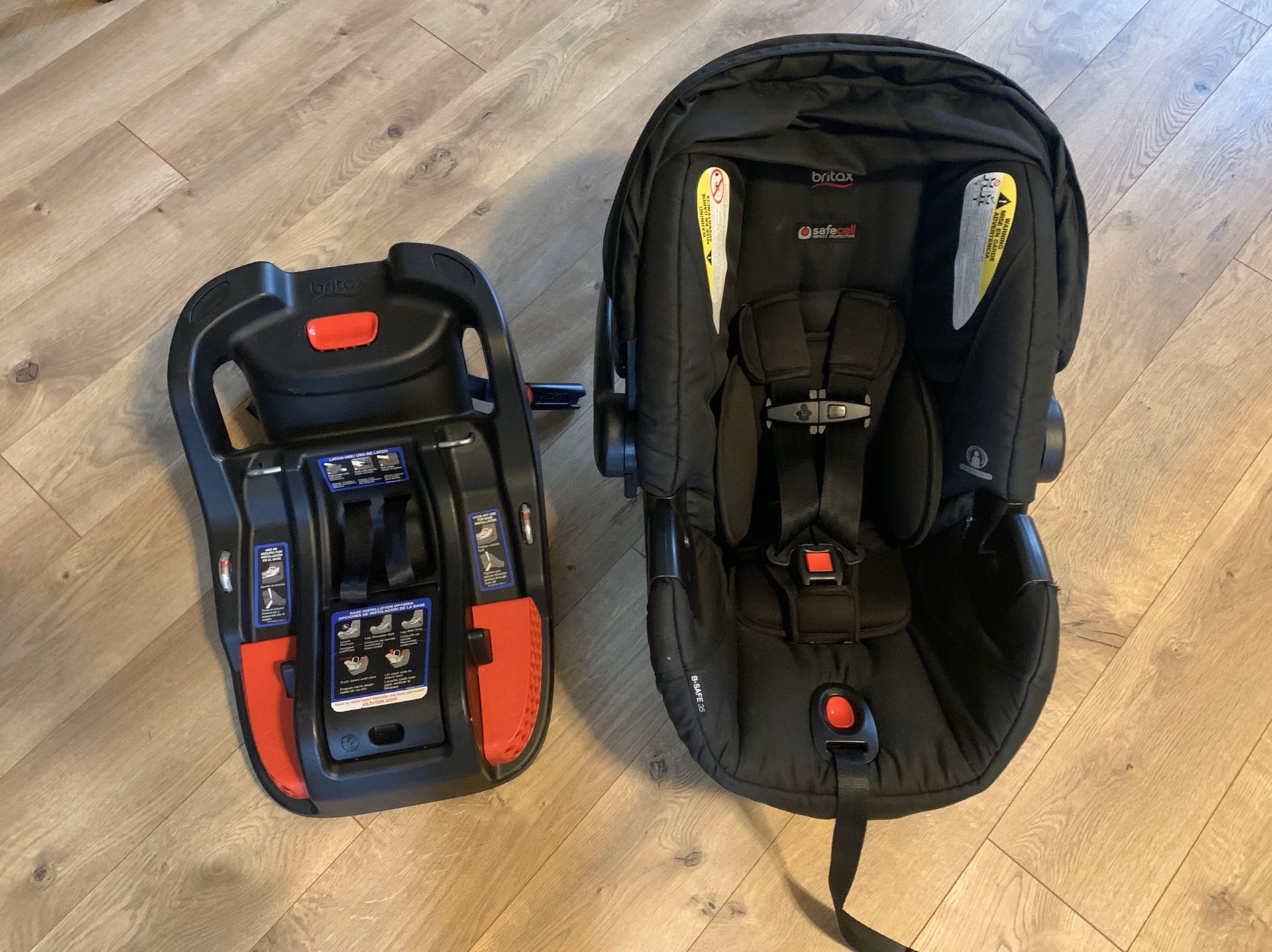 Britax B-Safe 35 Infant Car Seat and Base