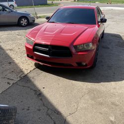 2012 Dodge Charger R/T 5.7 Hemi  (Fully Loaded)