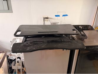 Standing desk