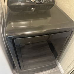 Samsung - 7.4 Cu. Ft. Smart Electric Dryer with Sensor Dry - Black