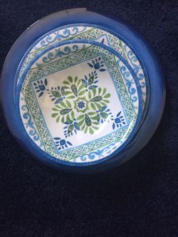 Melamine service for 4