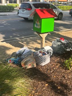 Free still on curb perfect condition children’s toys books etc