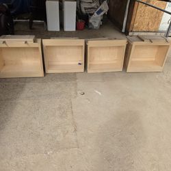 Plywood Shaker Wall Bridge Kitchen Cabinet in White Oak