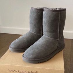 Classic Short UGG Boots 