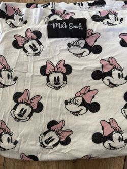 Milk snob Nursing/car seat Cover Minnie Mouse 