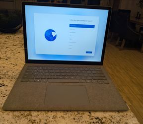 Microsoft Surface Laptop 4 (Model 1958) - 13.5" Alcantara -Like New- Touch Screen