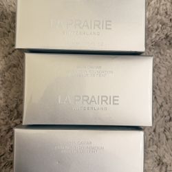 La Prairie SKIN CAVIAR COMPLEXION  ESSENCE-IN-FOUNDATION