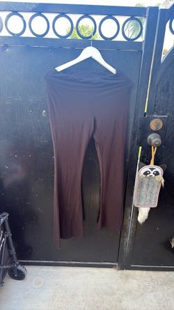 Women's no boundaries, yoga pants Black