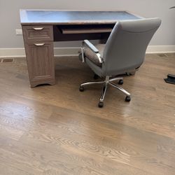 Desk & Chair 
