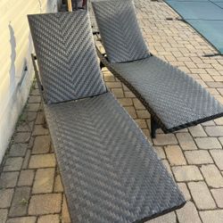 Outdoor Poolside Backyard Lounge Chairs Beds 