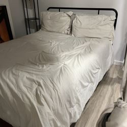 FREE full Size Bed (mattress And frame) 