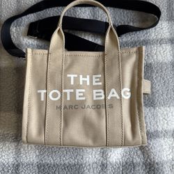 Marc Jacobs The Tote Bag