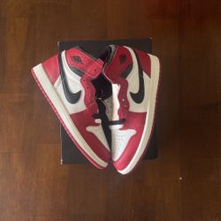 Air Jordan 1 Lost and Found