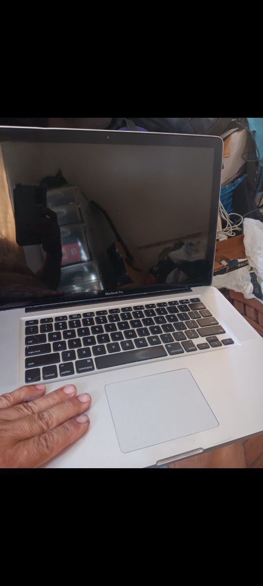 Mcbook Pro A1286 Missing Charger