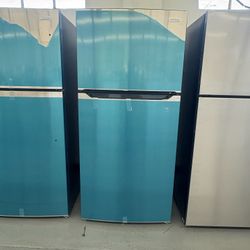 Frigidaire 30” 20 Cu Ft Garage Ready Top Freezer Refrigerator