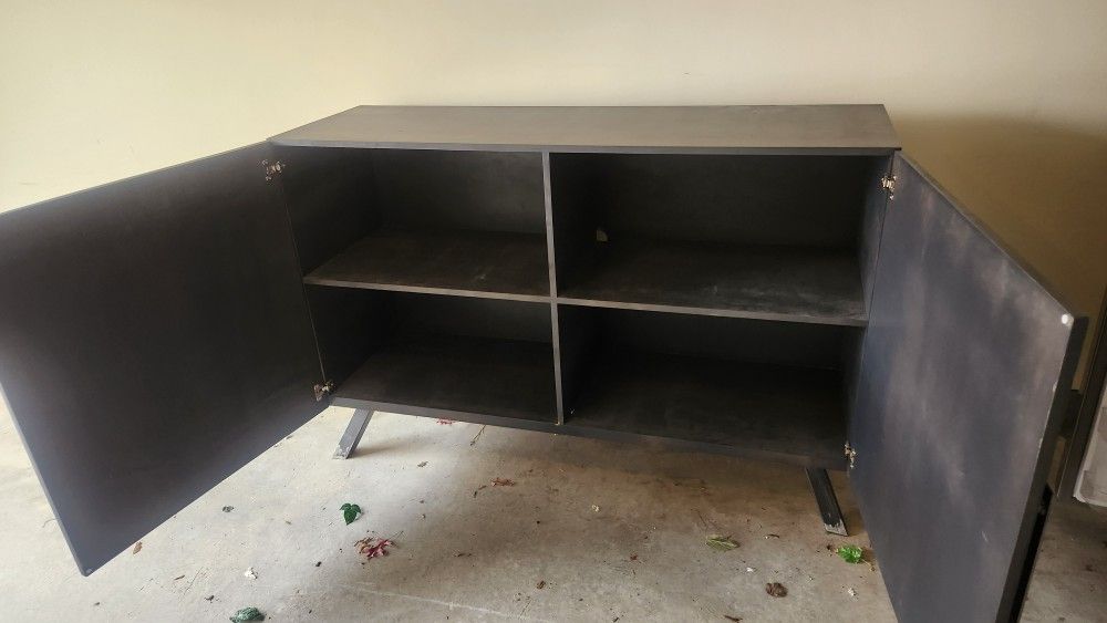 T v table