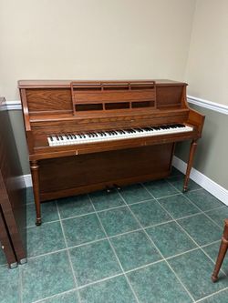 FREE PIANO in DAVIE
