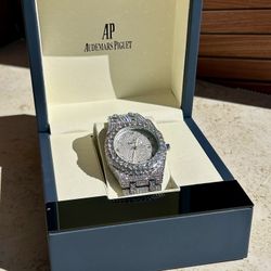 Luxury Moissanite Watch 