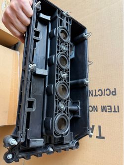 (contact info removed)5 engine  valve cover w/ gasket for Chevy Cruze Sonic Aveo Saturn Astra