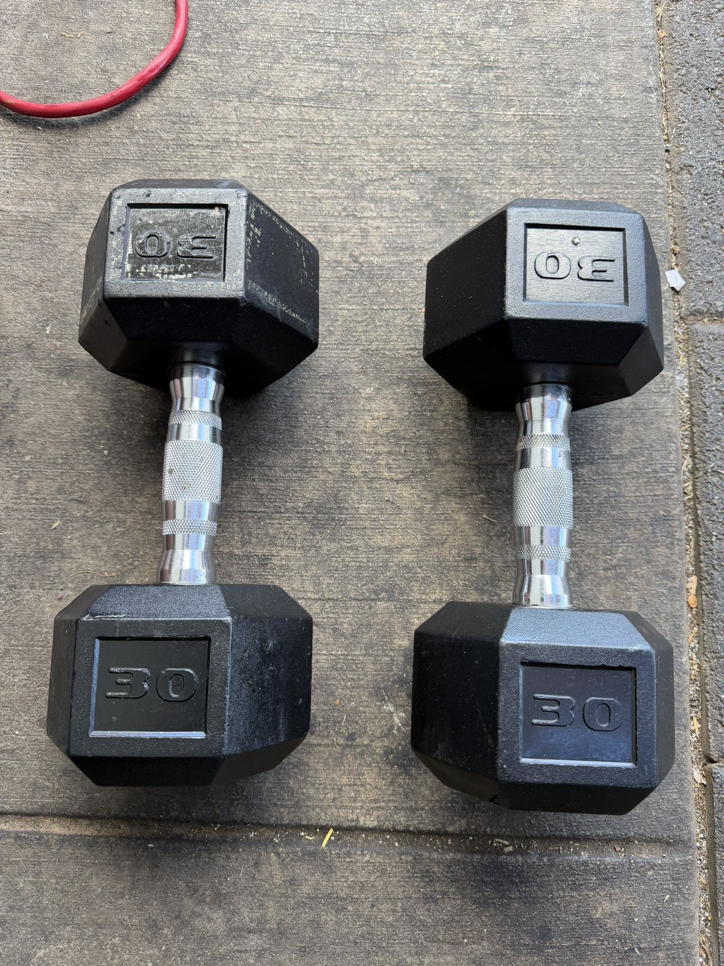 2) 30 lb rubber coated hex dumbbells Set For $60