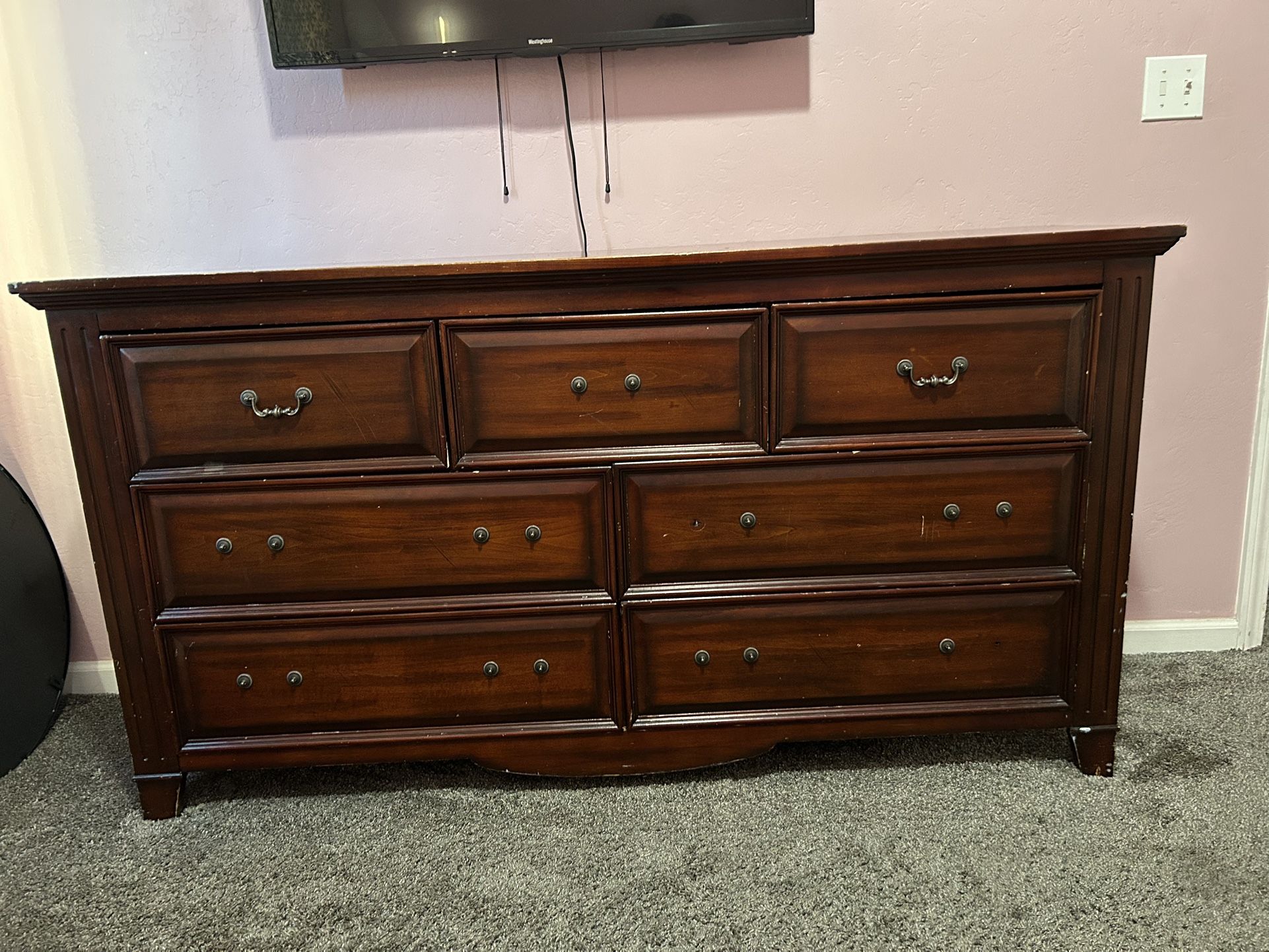 6 Drawer Dresser !