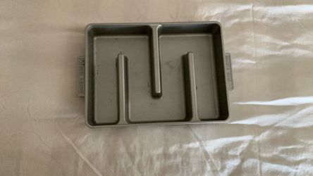 Baker’s edge Brownie Pan