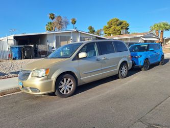 2011 Chrysler Town & Country