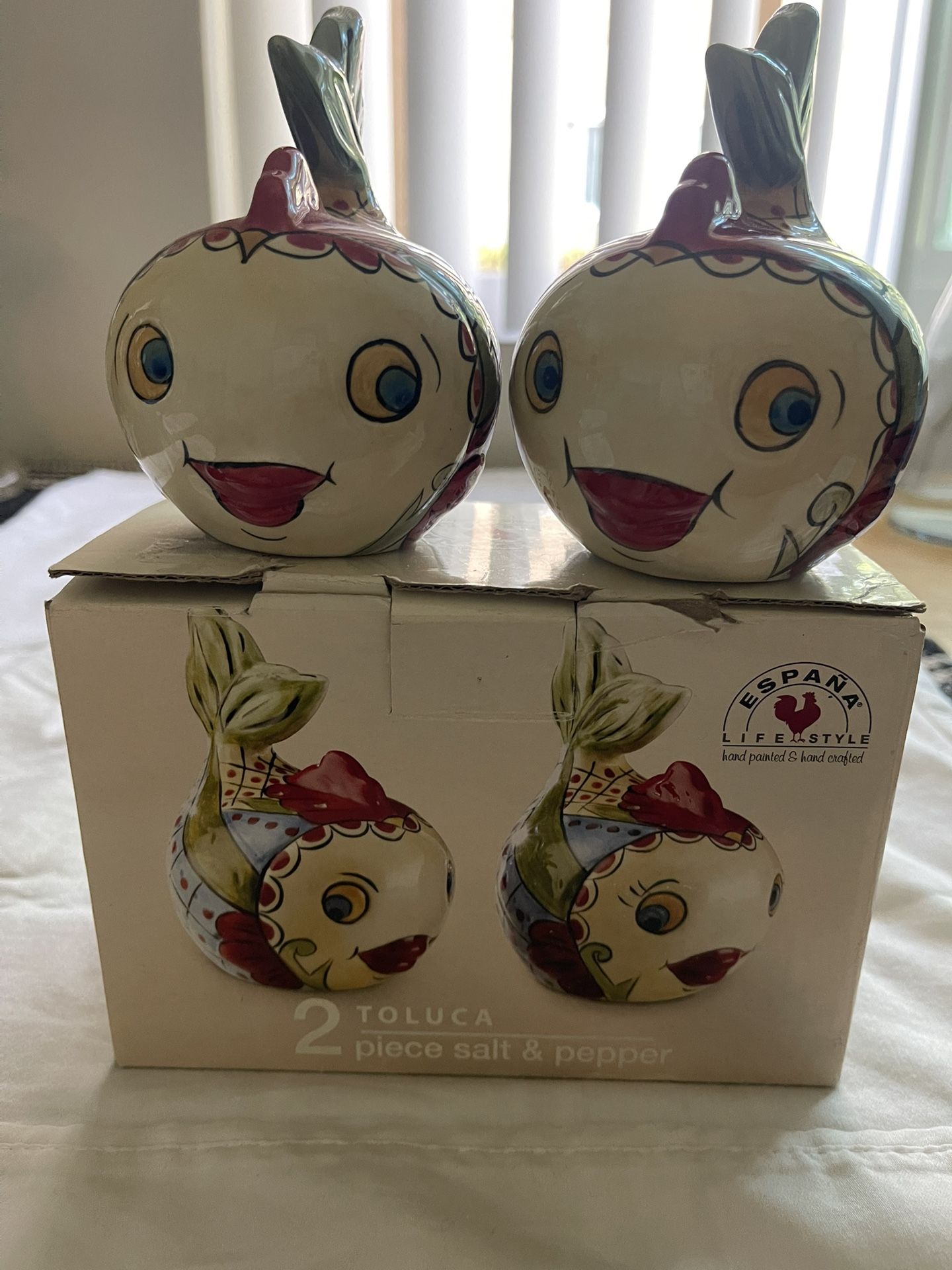 fish shaped S & P shakers