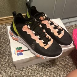 Nike React Size 6 Womens 