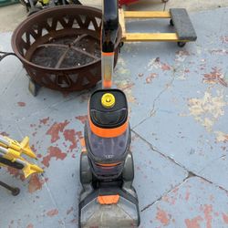 Bissell Revolution Pet Pro Carpet Cleaner