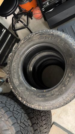 Bridgestone Dueler A/T 265/70R17