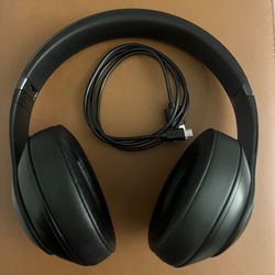 Genuine Beats Studio 3 Wireless Headphones in Matte Black