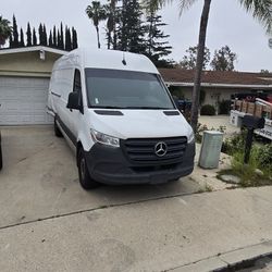 2023 Mercedes Sprinter 2500 , 2.0 Diesel Engine.9 Speed Automatic Transmission 