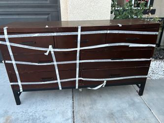 Dresser