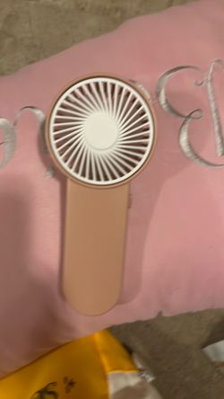 Hand fan needs battery