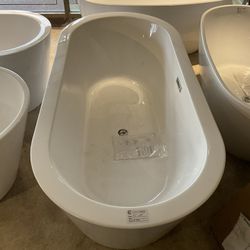 Bathtubs On Sale! Freestanding Starts As Low As $575 and Wall Inserts As Low As $125, 🔥