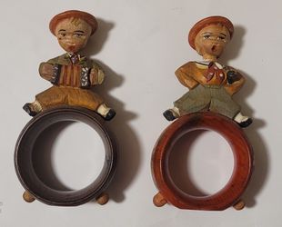 Wooden napkin rings