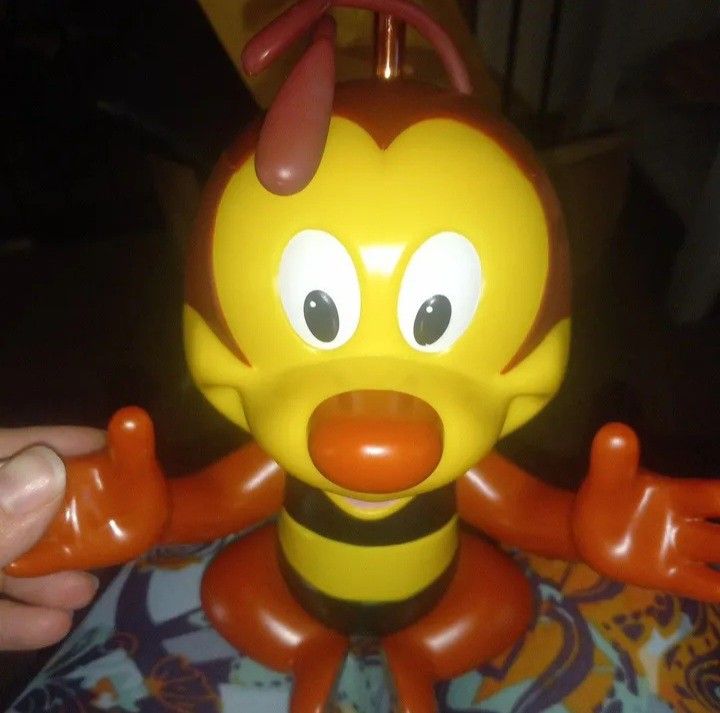 Spike The Bee Sipper